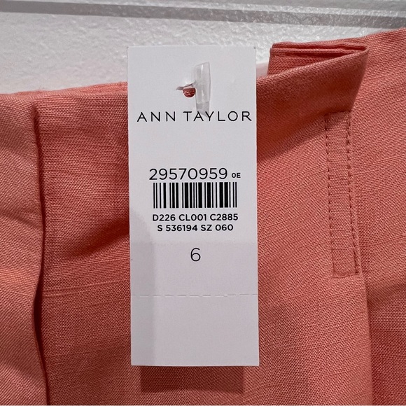 Ann Taylor NWT The Petite Paperbag Short in Shrimp, High Rise, Pleated, Size 6 - Picture 4 of 10
